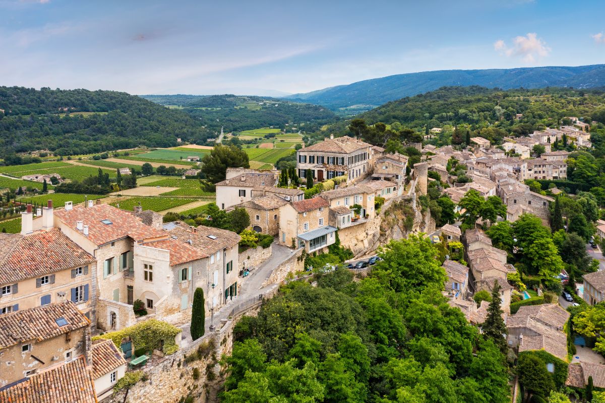 Menerbes